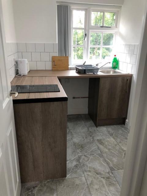 Luxury Lavish Studio Apartments Le1 레스터 외부 사진